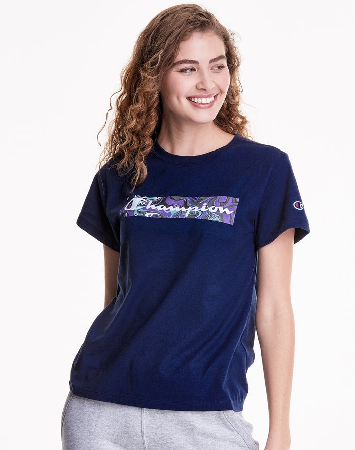 Camiseta Champion Mujer - Classic Jersey Liquid Filled Block With Script Logo ( Azul Marino ) 635498